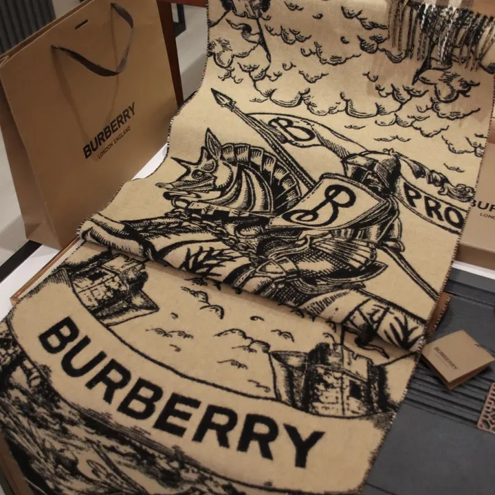 スーパーコピー バーバリー ス マフラー