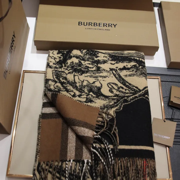 スーパーコピー バーバリー ス マフラー