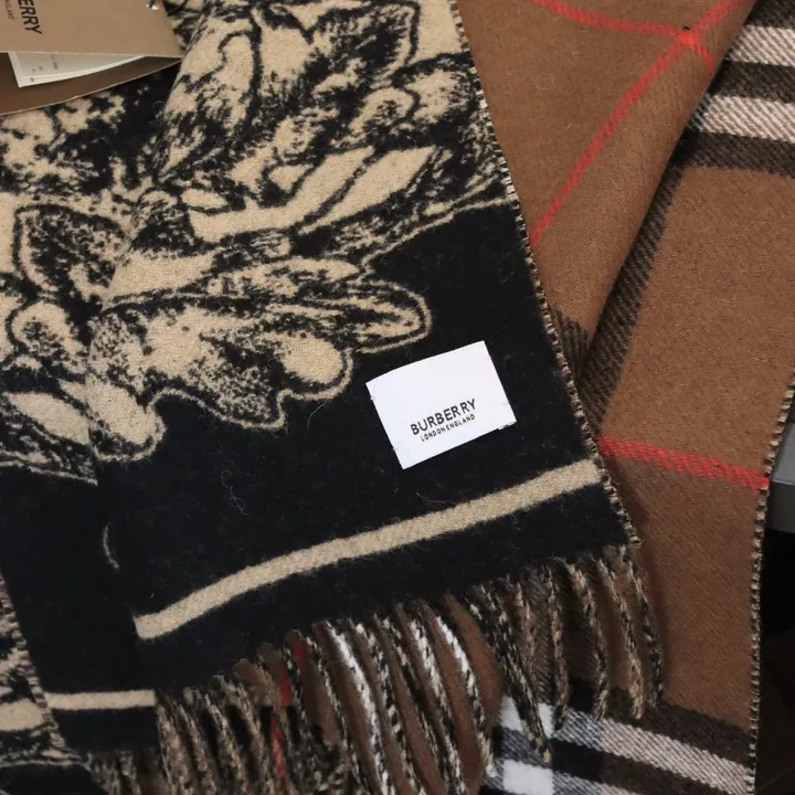 スーパーコピー バーバリー ス マフラー