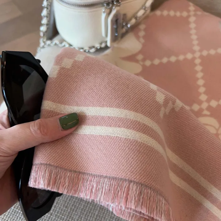 スーパーコピー シャネル マフラー