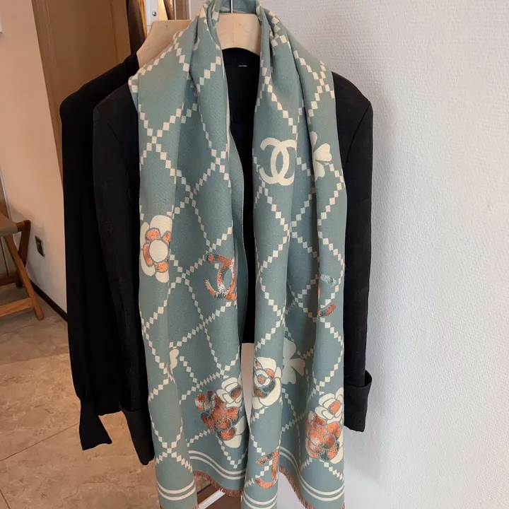 スーパーコピー シャネル マフラー