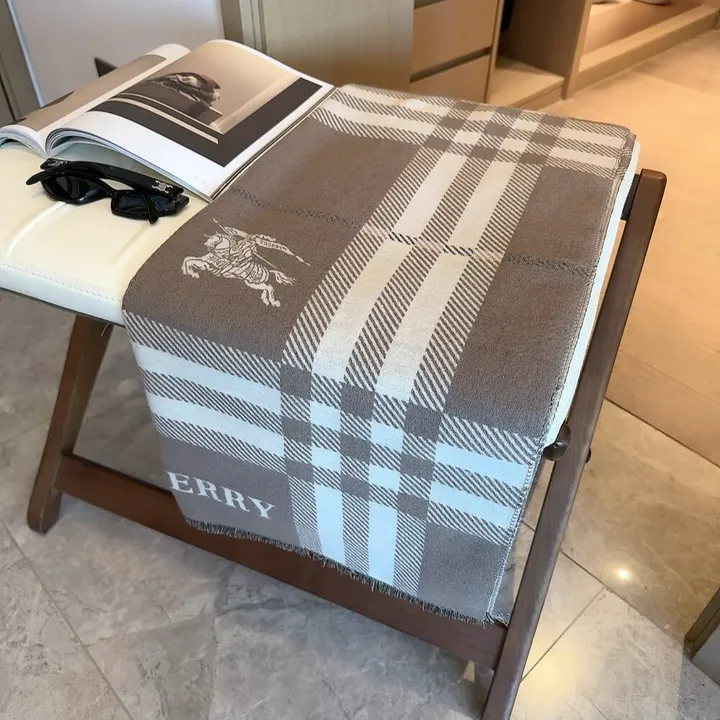 スーパーコピー バーバリー ス マフラー