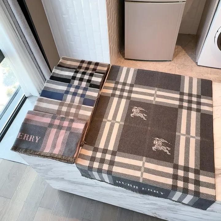 スーパーコピー バーバリー ス マフラー