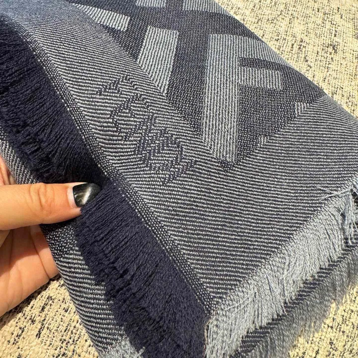 スーパーコピー フェンディ マフラー