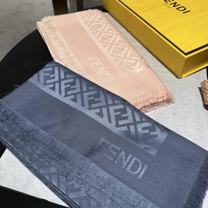 スーパーコピー フェンディ マフラー