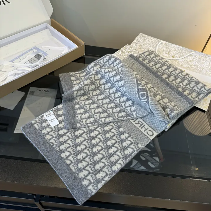 スーパーコピー ディオール マフラー