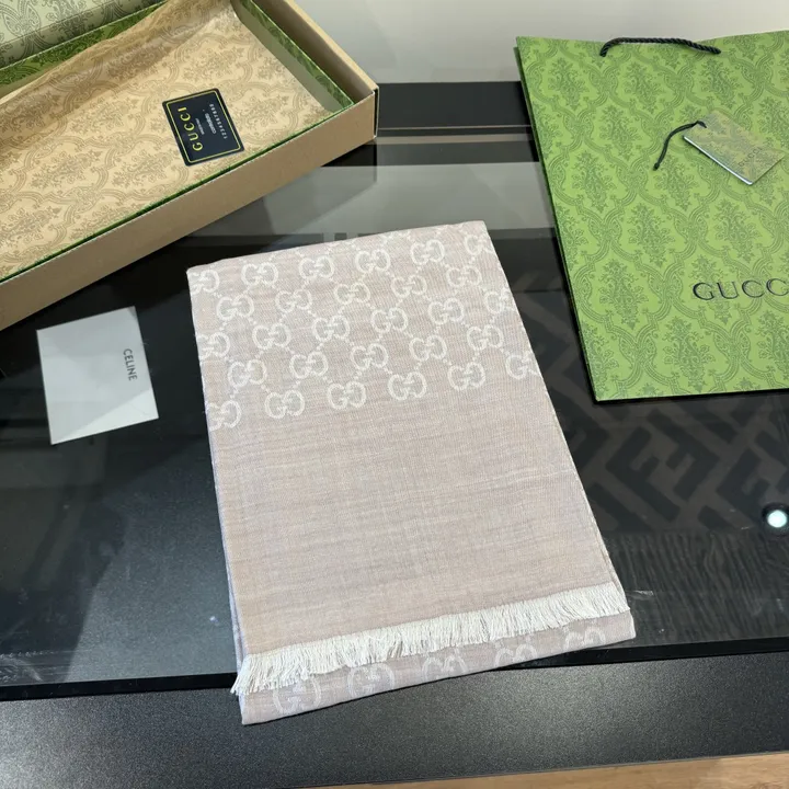 スーパーコピー グッチ マフラー