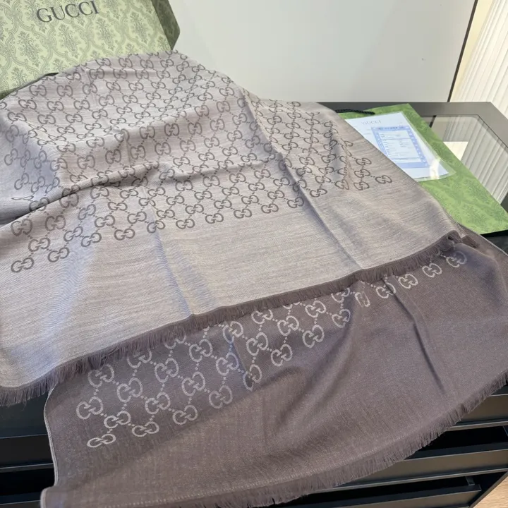 スーパーコピー グッチ マフラー