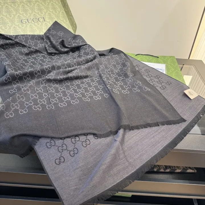 スーパーコピー グッチ マフラー