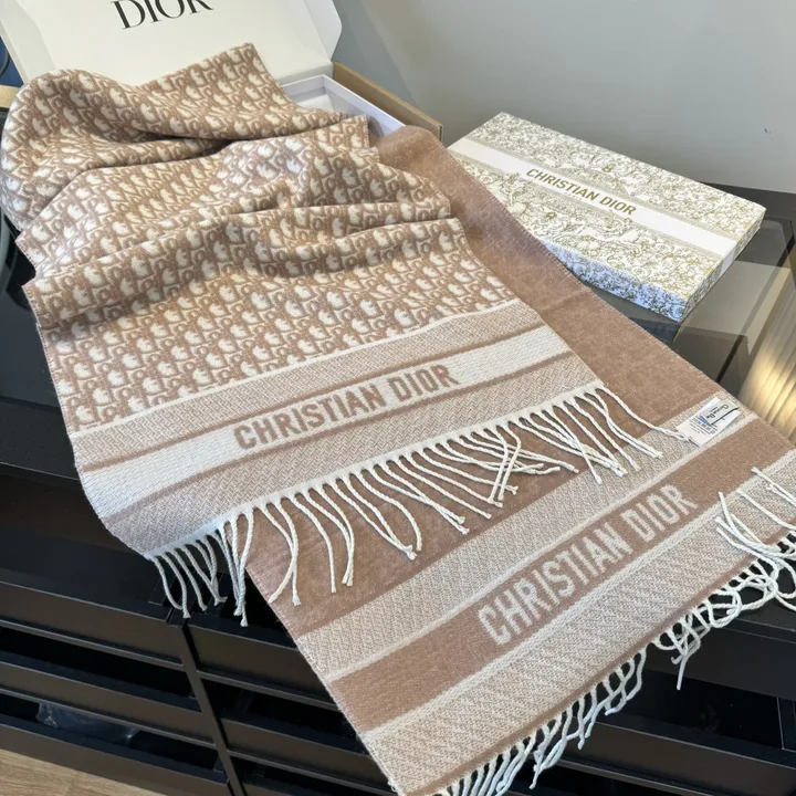 スーパーコピー ディオール マフラー