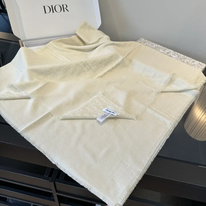 スーパーコピー ディオール マフラー