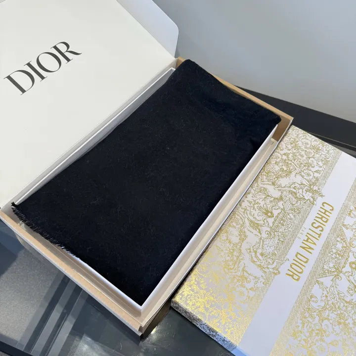 スーパーコピー ディオール マフラー