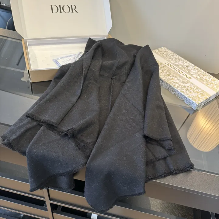 スーパーコピー ディオール マフラー