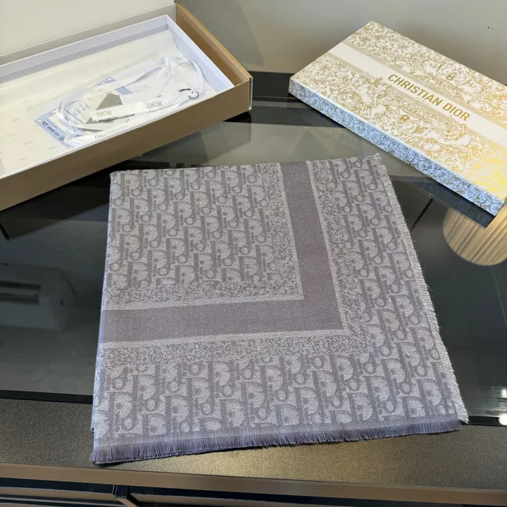 スーパーコピー ディオール マフラー