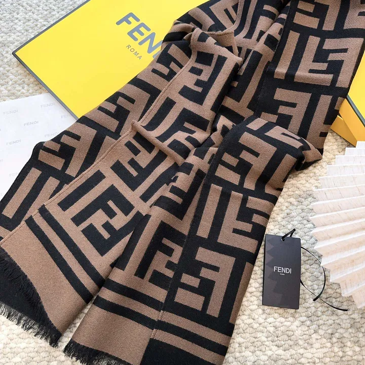 スーパーコピー フェンディ マフラー