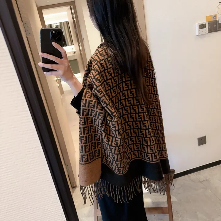 スーパーコピー フェンディ マフラー