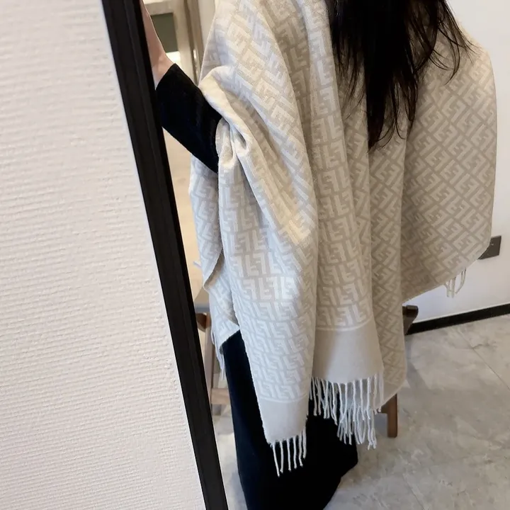 スーパーコピー フェンディ マフラー