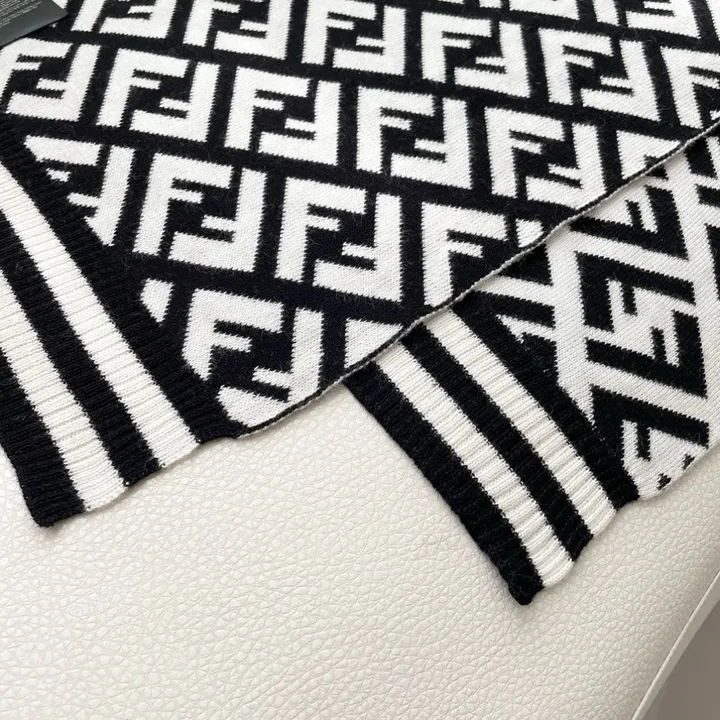 スーパーコピー フェンディ マフラー