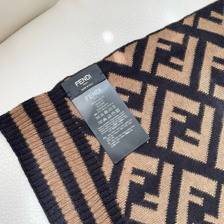 スーパーコピー フェンディ マフラー