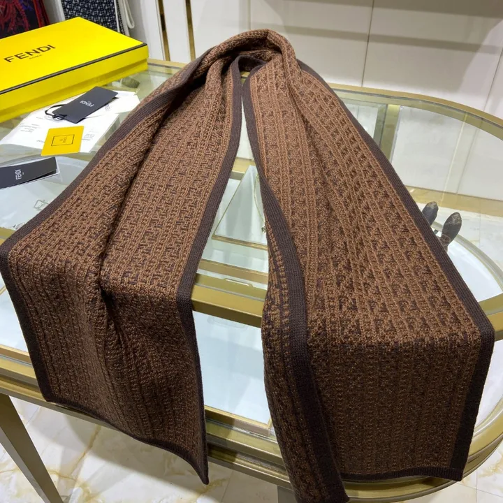 スーパーコピー フェンディ マフラー