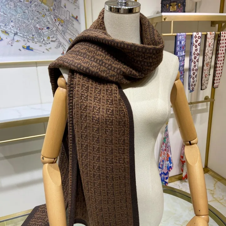 スーパーコピー フェンディ マフラー