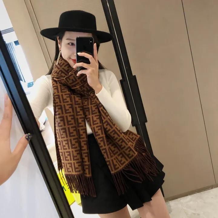 スーパーコピー フェンディ マフラー