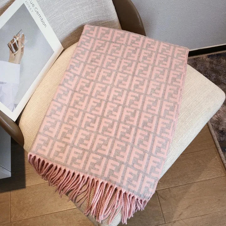 スーパーコピー フェンディ マフラー