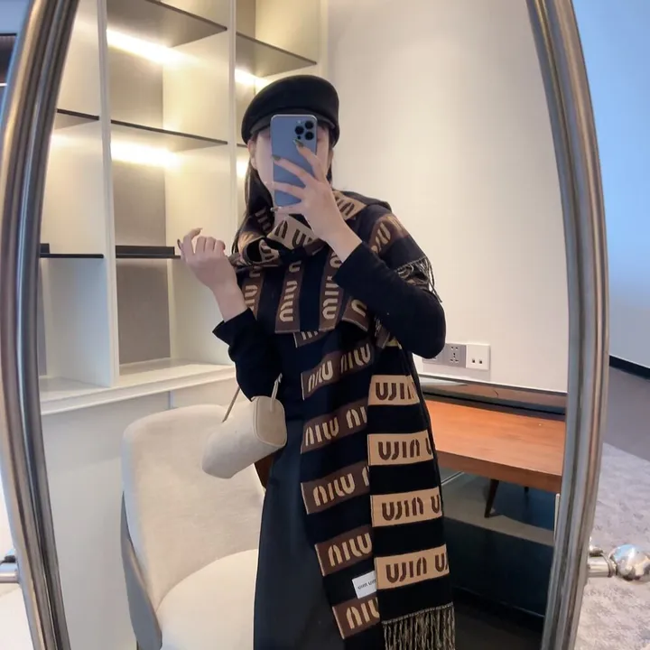 スーパーコピー フェンディ マフラー