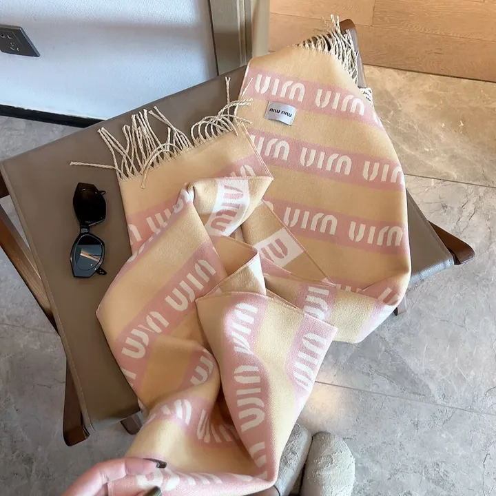 スーパーコピー フェンディ マフラー