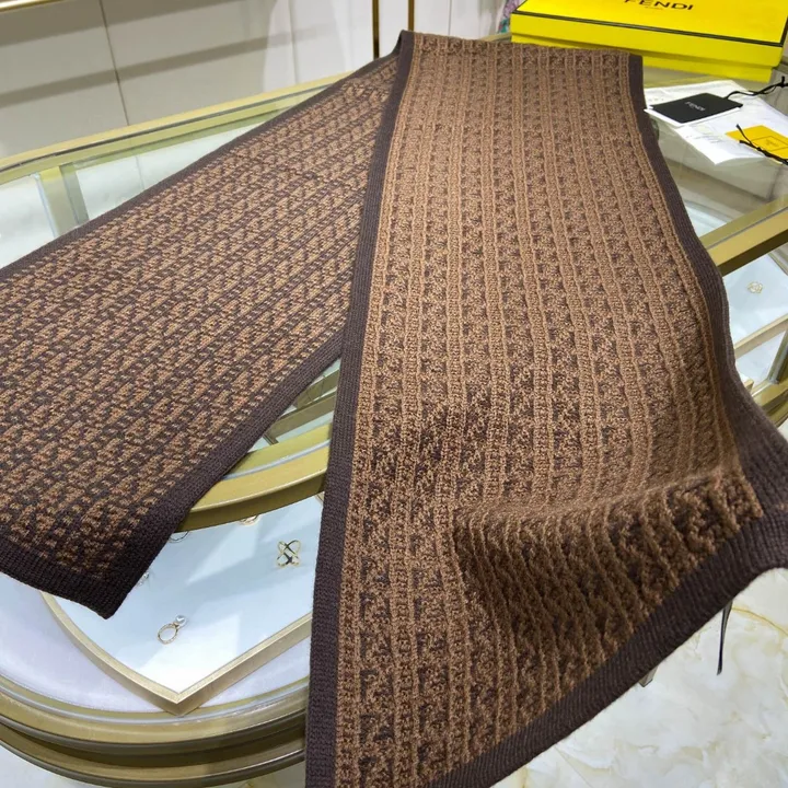 スーパーコピー フェンディ マフラー