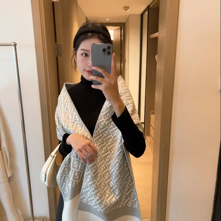 スーパーコピー フェンディ マフラー