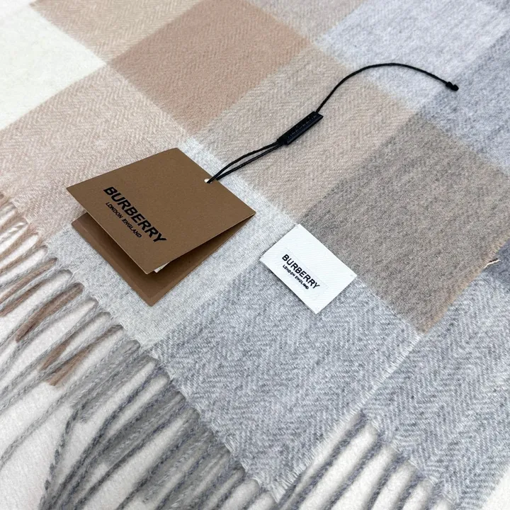 スーパーコピー バーバリー ス マフラー