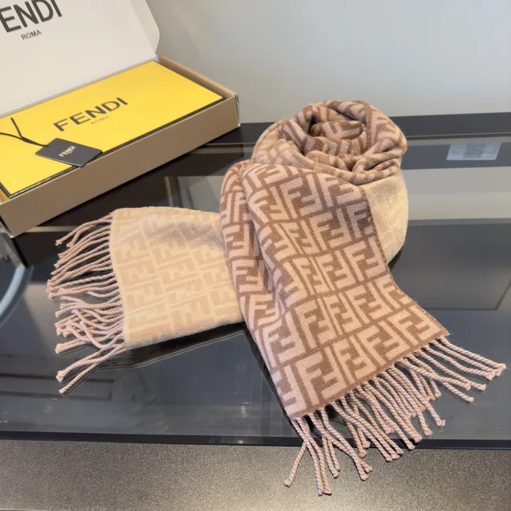 スーパーコピー フェンディ マフラー