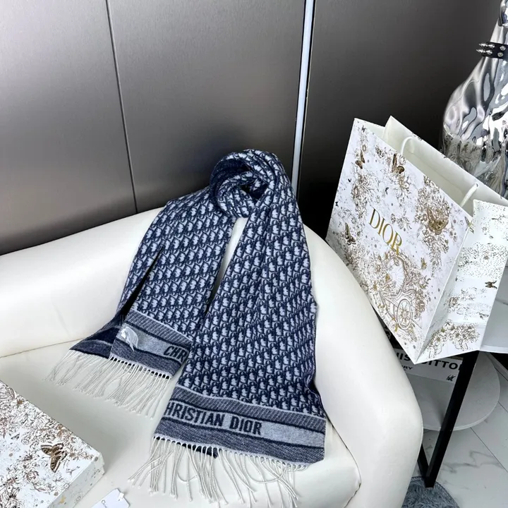 スーパーコピー ディオール マフラー