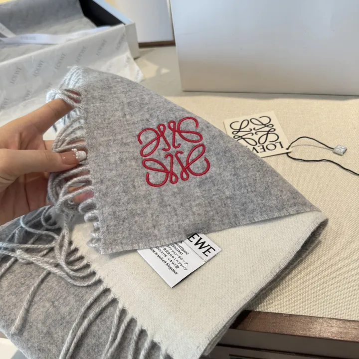 スーパーコピー ロエベ マフラー