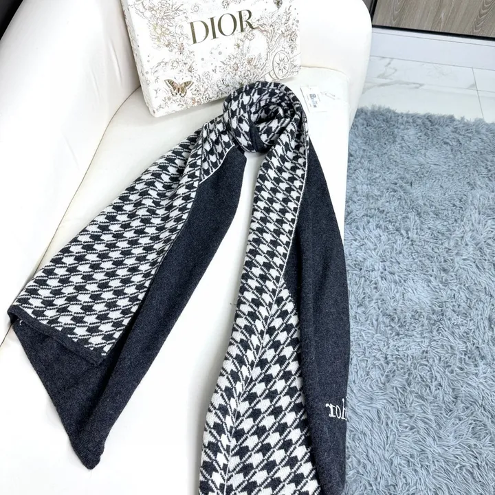 スーパーコピー ディオール マフラー