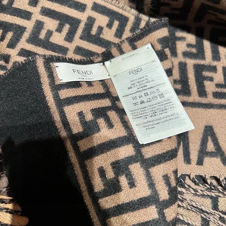 スーパーコピー フェンディ マフラー