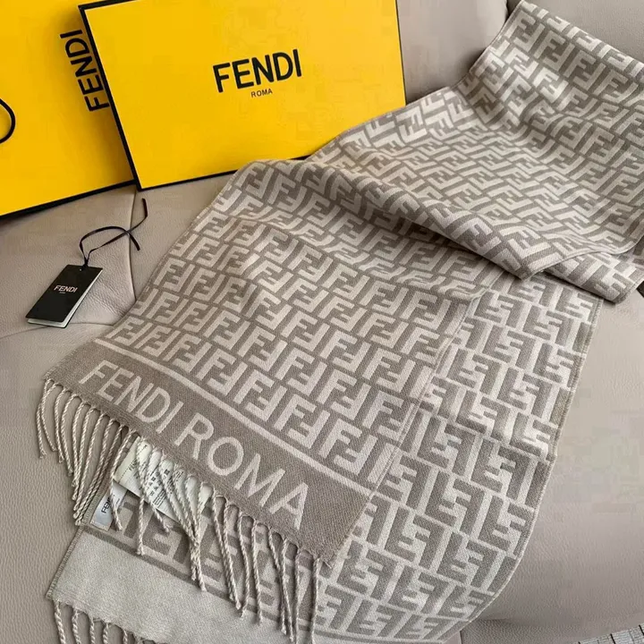 スーパーコピー フェンディ マフラー