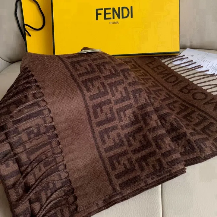 スーパーコピー フェンディ マフラー