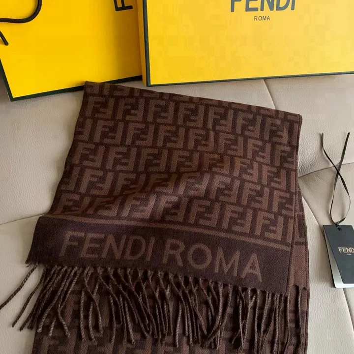 スーパーコピー フェンディ マフラー