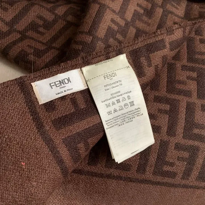 スーパーコピー フェンディ マフラー