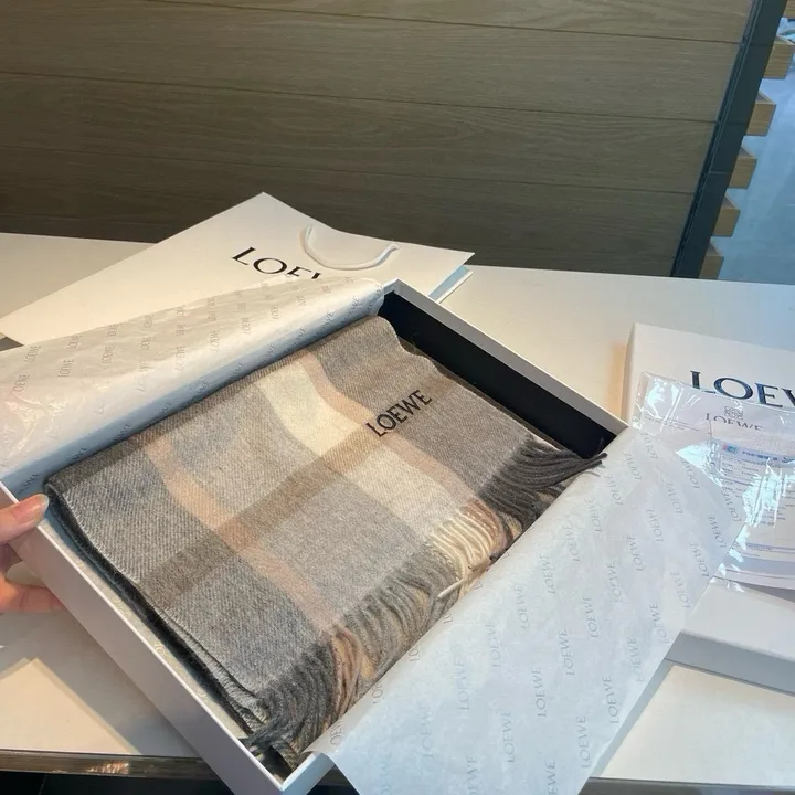 スーパーコピー ロエベ マフラー