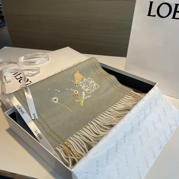 スーパーコピー ロエベ マフラー