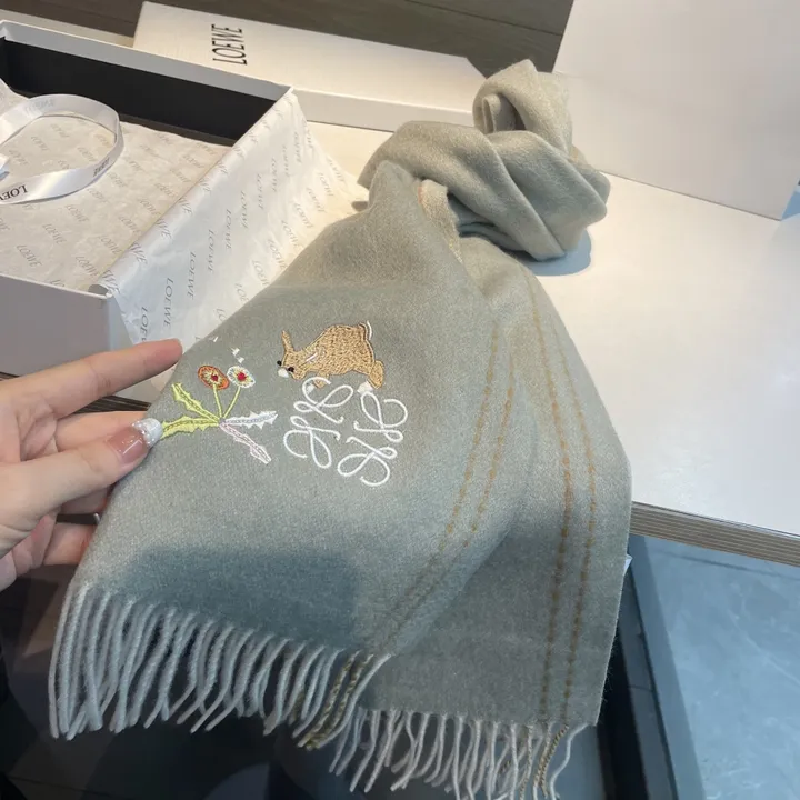 スーパーコピー ロエベ マフラー