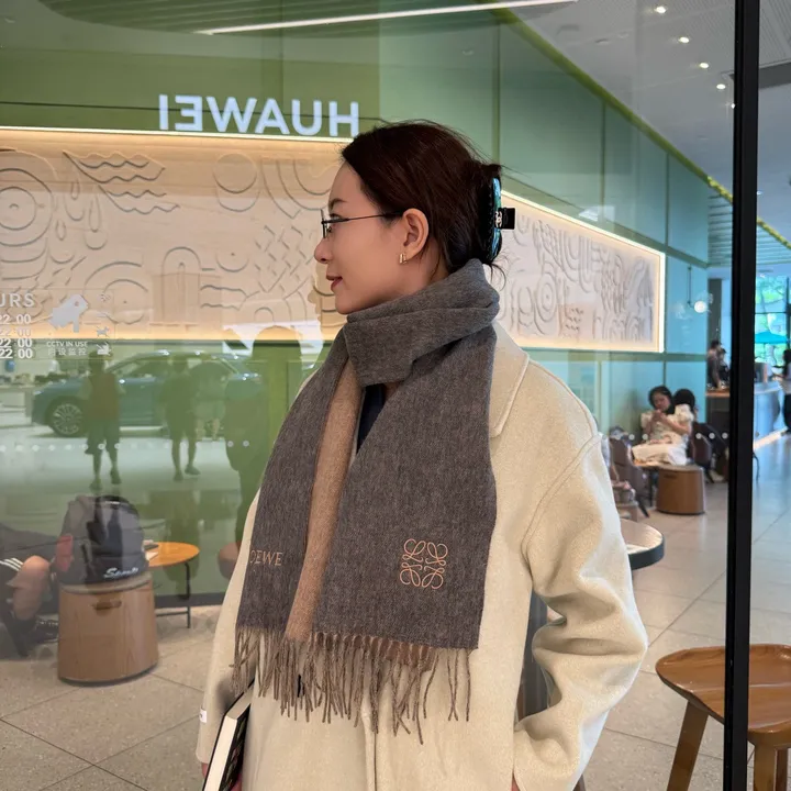 スーパーコピー ロエベ マフラー