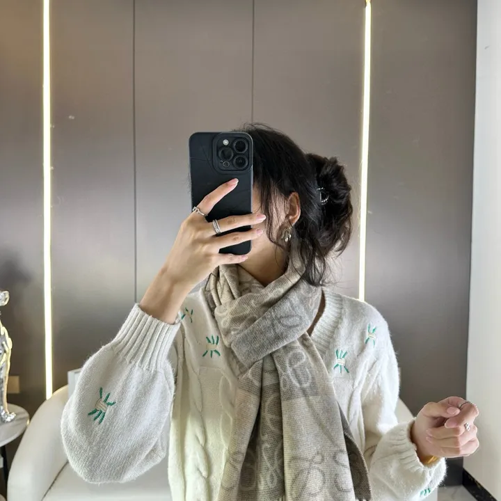 スーパーコピー ロエベ マフラー