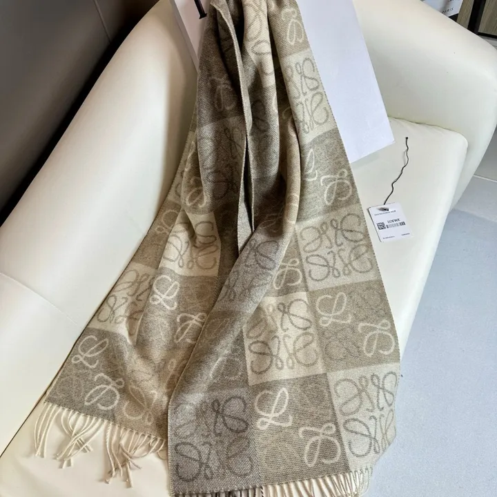 スーパーコピー ロエベ マフラー