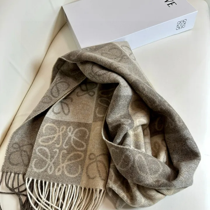 スーパーコピー ロエベ マフラー