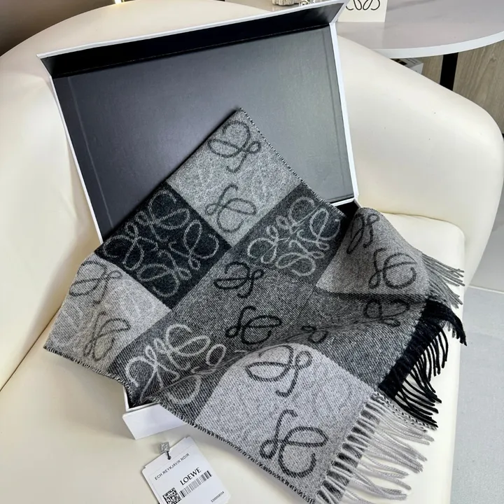 スーパーコピー ロエベ マフラー