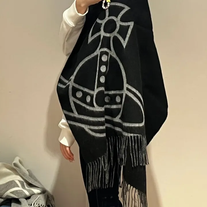 スーパーコピー ヴィヴィアン・ウエストウッド マフラー